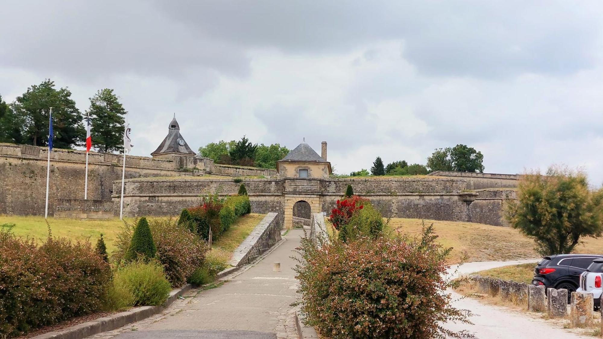Duplex Cocoon - 10 Min De Blaye - 20 Min Cnpe - Wifi - Tv Hd Appartement Saint-Seurin-de-Cursac Buitenkant foto